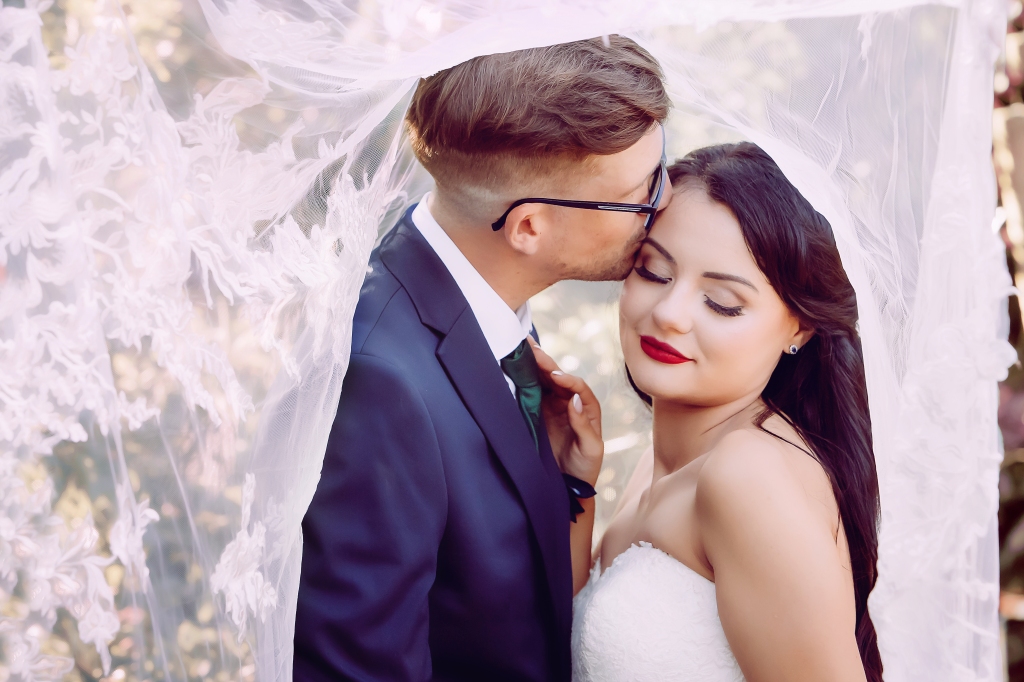 Real bride wedding content by Brenda Felicia Nel for your feminine charm